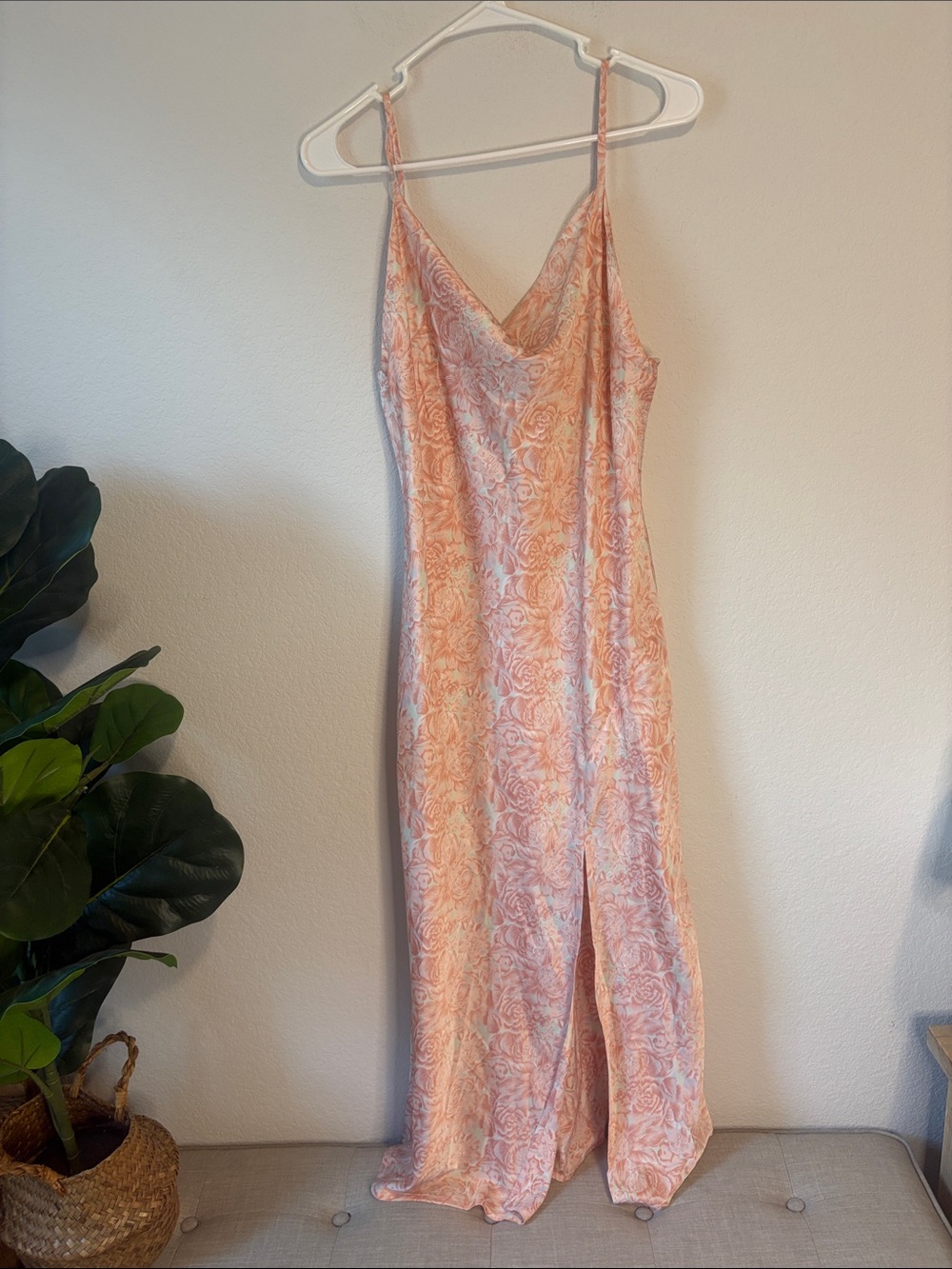 Slip drape neck Maxi Dress in Pink Floral M